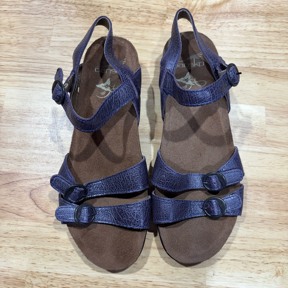 Dansko Purple Sandals with Cushioned Footbed and adjustable straps size 39